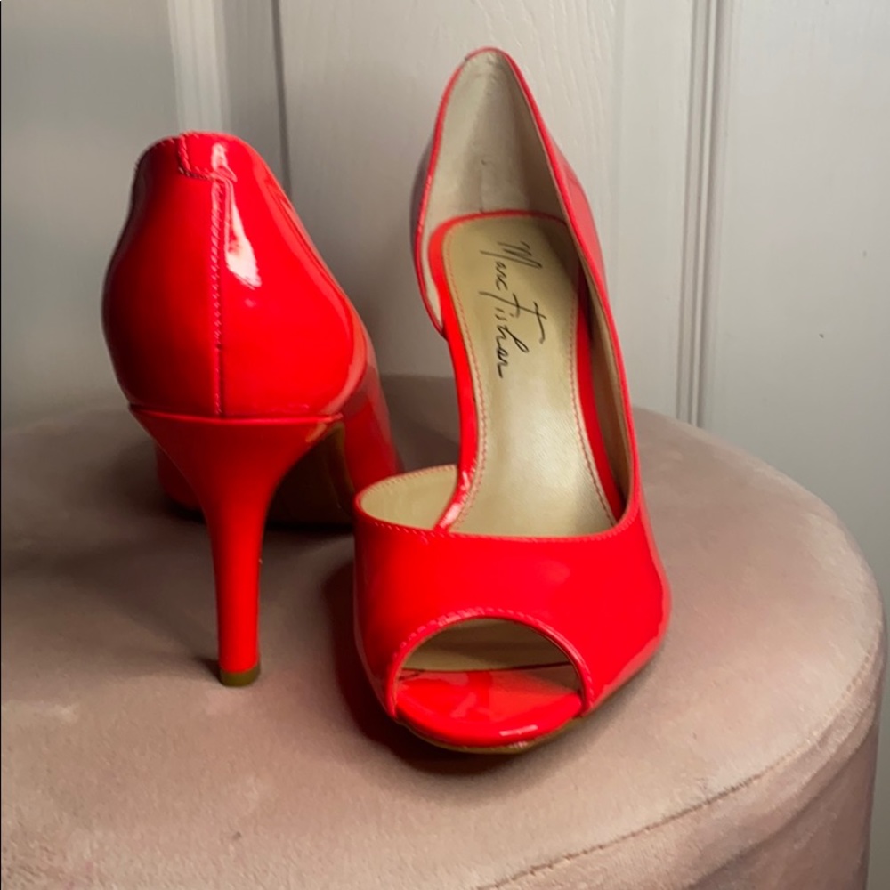 Heels - Picture 2 of 3